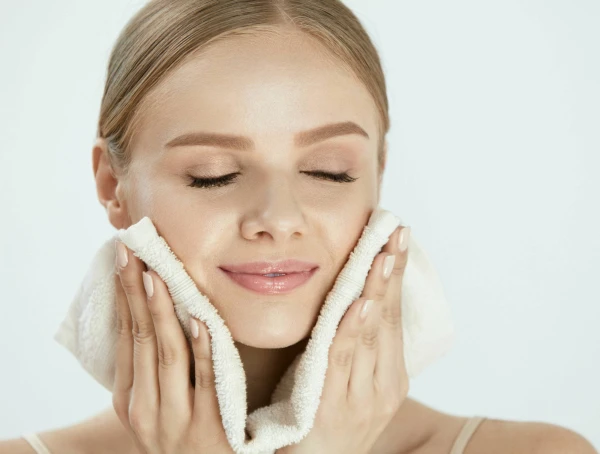 Изображение к статье: Компрессы для лица: какие бывают, чем отличаются и как делать