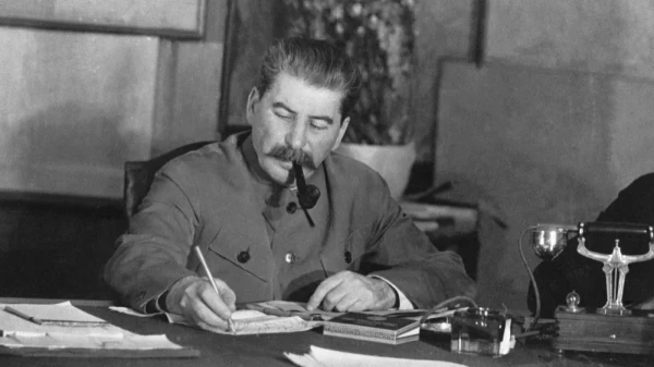 Изображение к статье: Трубки были единственной страстью Иосифа Виссарионовича.