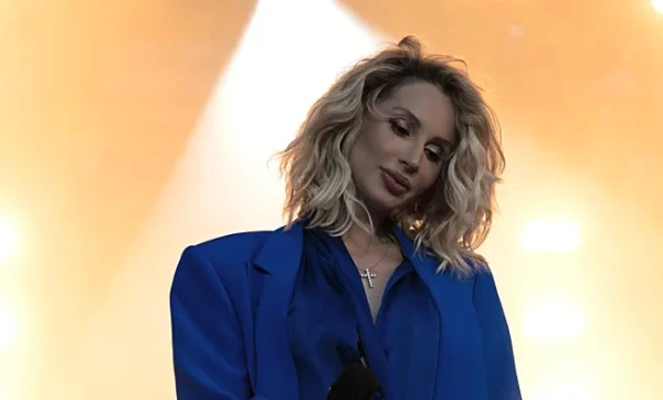 Изображение к статье: Врач объяснила причины изменений во внешности 42-летней Светланы Лободы