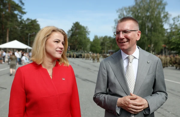 Изображение к статье: Неожиданно: президент и пять членов правительства Латвии покидают страну. Премьер уходит в отпуск