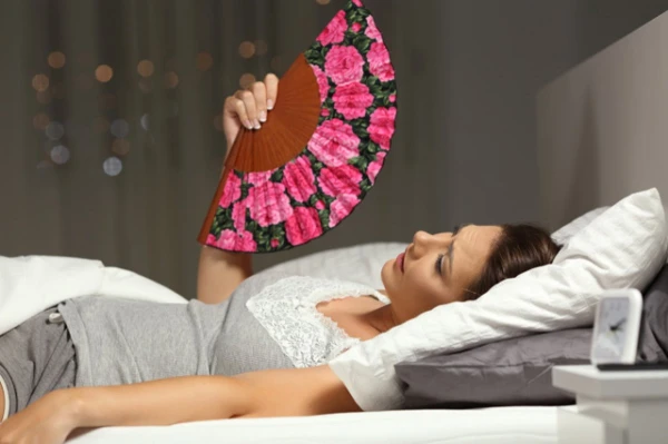 Изображение к статье: Врач назвала 7 опасных причин ночной потливости: когда стоит обратиться к врачу