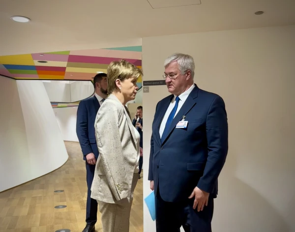 Изображение к статье: Министр иностранных дел Латвии Байба Браже и глава украинского МИД Андрей Сибига. Фото: x.com/andrii_sybiha