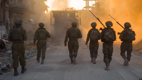 Изображение к статье: Израильский военный патруль в северной части сектора Газа. Май 2025 года.