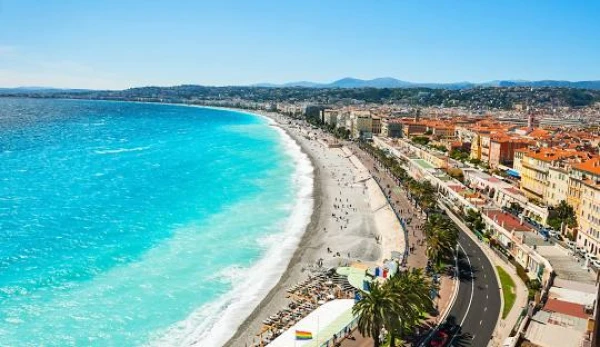 Изображение к статье: После Канн Ницца страдает от отключения электричества, вызванного «злонамеренным актом»