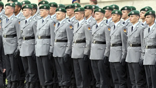 Изображение к статье: Немцы снова готовы ходить строем.