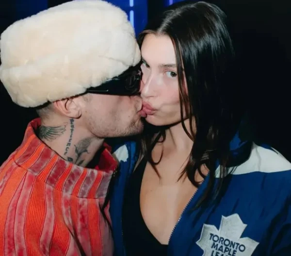 Изображение к статье: Официальный брак флирту не помеха.