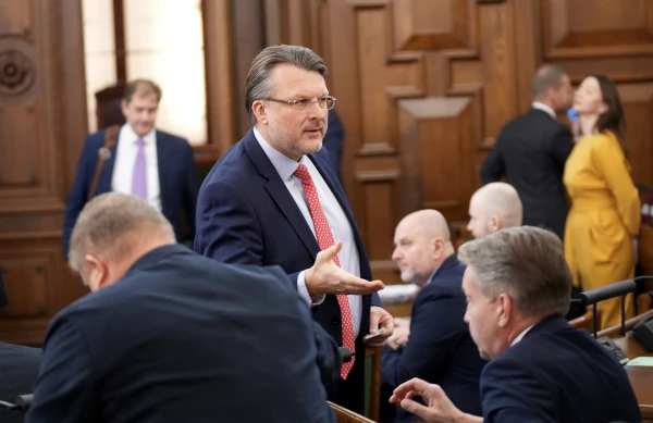 Изображение к статье: Хотят отправить Эвику Силиню в отставку. За что же?