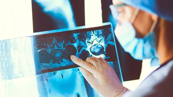 Изображение к статье: Самые распространенные мифы о раке: почему нельзя нельзя гуглить диагноз