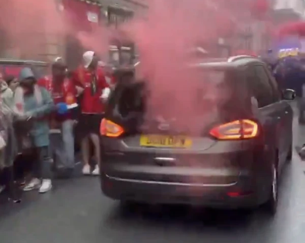 Полиция не расценивает наезд на толпу в Ливерпуле как теракт