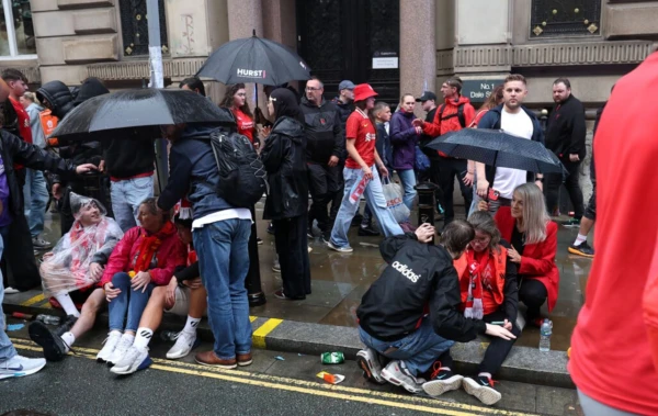 Изображение к статье: Автомобиль въехал в толпу людей во время чемпионского парада «Ливерпуля», есть раненые, водителя задержали