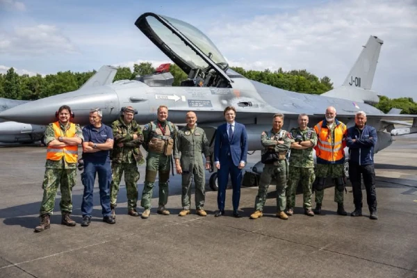 Изображение к статье: Украинские и нидерландские авиаторы.