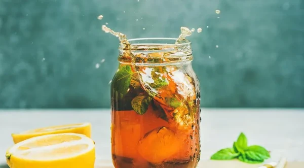 Изображение к статье: Когда люди стали пить холодный чай и как его делают сегодня