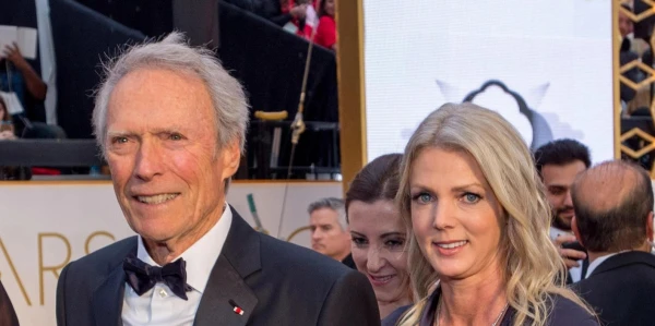 Изображение к статье: Кристина не была идеальной: в свое время женщина лечилась от алкоголизма и ходила на курсы управления гневом, а однажды так подралась с бывшим мужем, что угодила в полицейский участок. Однако именно с Сандерой Клинт был счастлив.