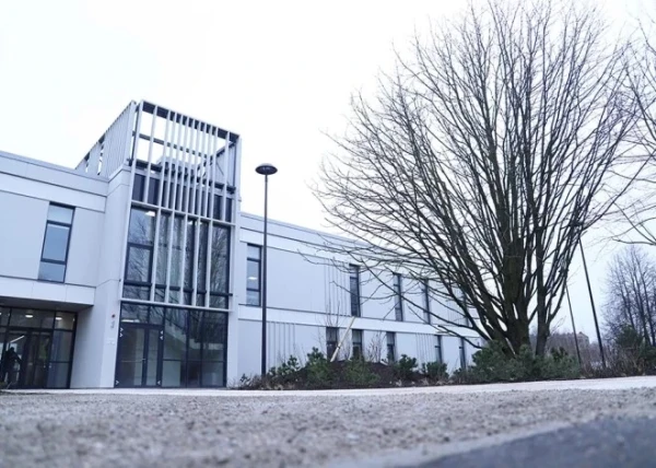 Изображение к статье: Сюда не зарастет народная тропа? Психиатрический стационар испытывает наплыв посетителей