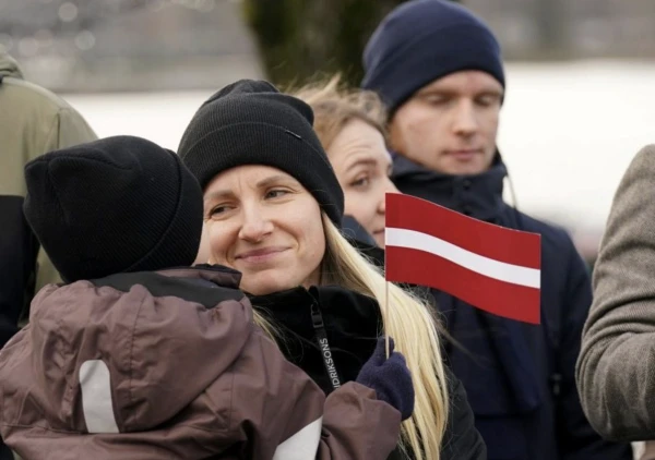 Изображение к статье: Жители Латвии хотят скорее уехать за границу. В отпуск