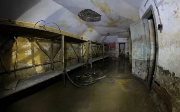 Изображение к статье: Значительная часть бункеров находится в плачевном состоянии.