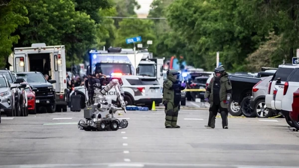 Изображение к статье: Силовики США работают на месте происшествия.