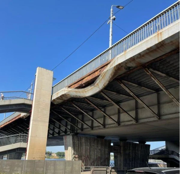 Изображение к статье: Подрядчики «падают с моста».  Давно пора реконструировать Вантовый мост, однако некому