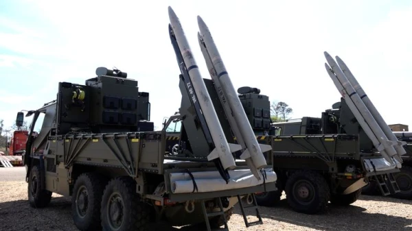 Изображение к статье: Зенитные ракеты Его Величества.