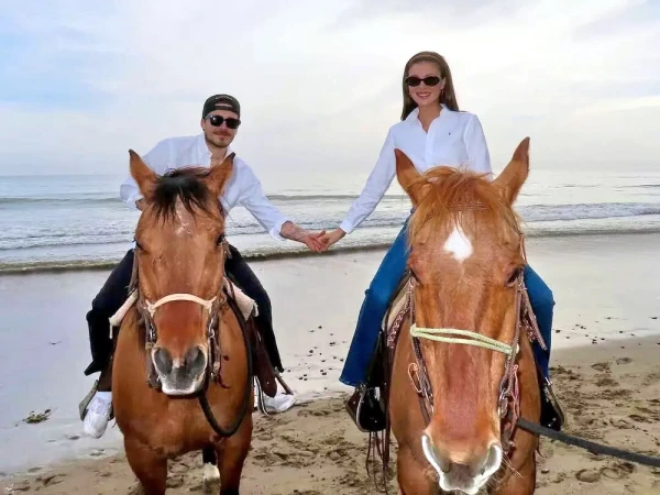 Изображение к статье: Конфликт: новая татуировка Бруклина Бекхэма скрыла прежнюю надпись «мамин сынок», посвященную Виктории Бекхем