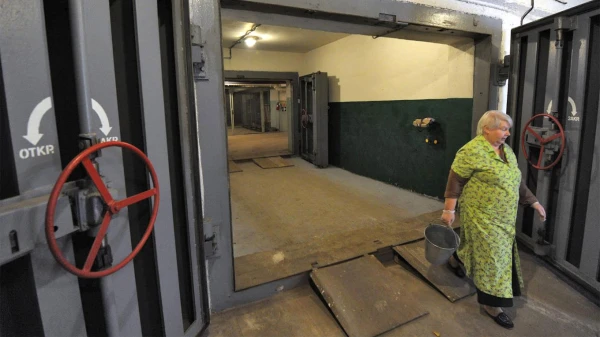 Изображение к статье: Очистка бункеров дело всенародное.