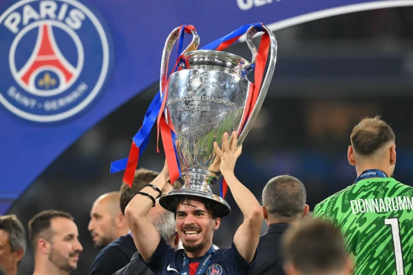 Изображение к статье: Незабываемый футбольный сезон: триумф ПСЖ и другие рекорды