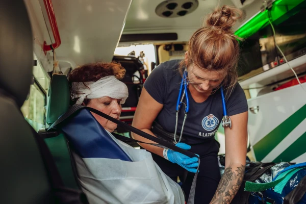 Изображение к статье: Клиника! - В Латвии медики после 12-часовой смены идут не домой, а на вторую работу