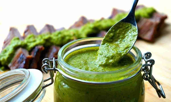 Изображение к статье: Для повышения иммунитета: зеленый соус к шашлыку для за 5 минут