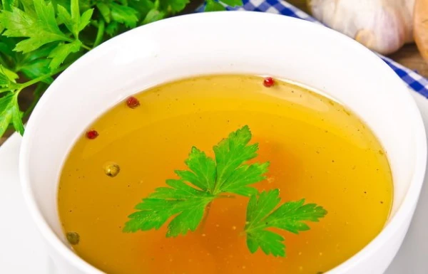 Изображение к статье: Даже не добавляйте в бульон эти овощи — получится и невкусным, и некрасивым