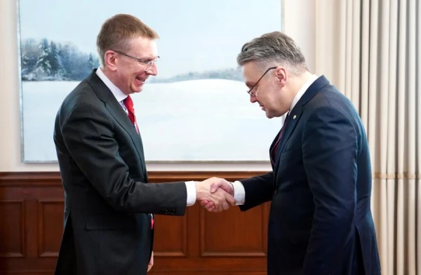 Изображение к статье: Янсонс не планирует уходить в отставку с поста омбудсмена