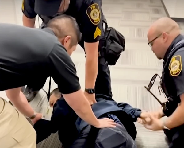 Изображение к статье: Секретная служба усмирила сенатора США: он просто хотел задать вопрос министру