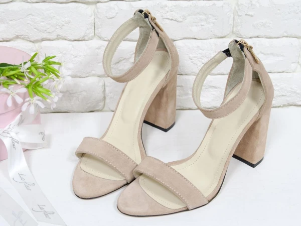 Изображение к статье: Босоножки 2025: модный реванш