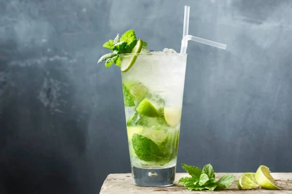 Изображение к статье: Жара не помеха: безалкогольный домашний мохито спасёт от зноя всю семью
