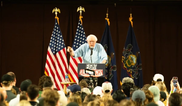 Изображение к статье: x.com/BernieSanders