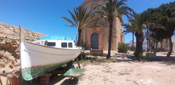 Изображение к статье: Отказники и дезертиры из РФ бегут в Испанию с беженцами из Африки