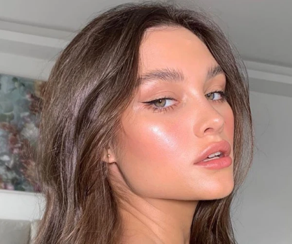 Изображение к статье: Свежо и натурально: визажист назвала 5 главных трендов лета