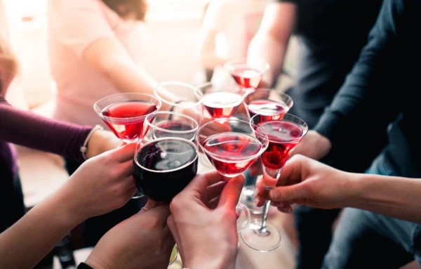 Изображение к статье: Стало известно, сколько минут жизни отнимает одна порция алкоголя