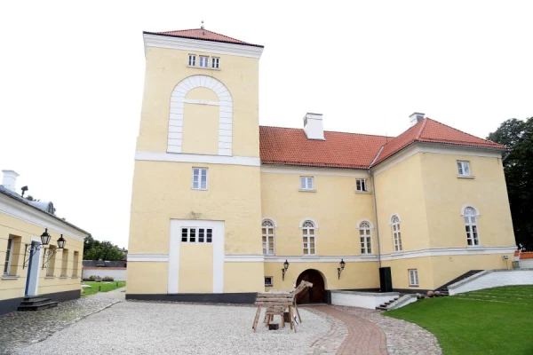 Изображение к статье: Нацобъединение перехватило руководство в Вентспилском крае; в Резекне вернулся Барташевич, а в Огре снова Хелманис