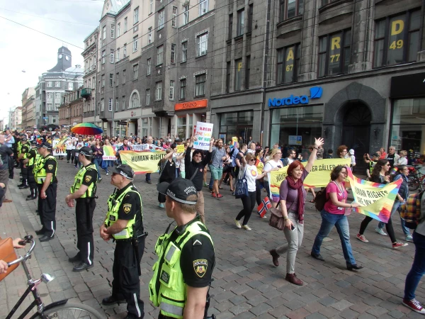 Изображение к статье: Сегодня Рижская дума перекроет улицы города, чтобы рижане не мешали секс-меньшинствам