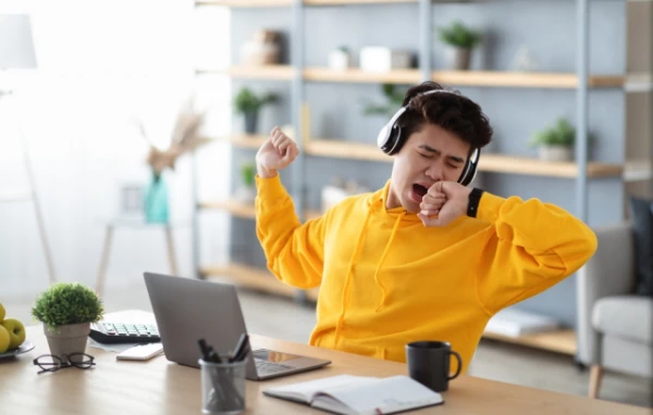 Изображение к статье: Два дополнительных часа сна в выходной снижают тревожность у подростков