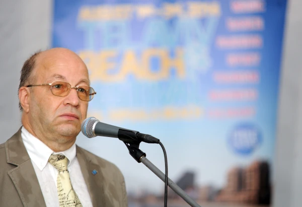 Изображение к статье: «Это был шантаж!» Эксперт назвал истинную причину подписания меморандума о снижении цен