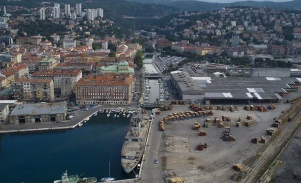 Изображение к статье: Риека - хорватский порт на Адриатике.