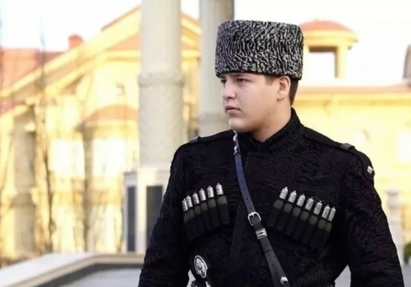 Изображение к статье: Какой джигит подрастает.