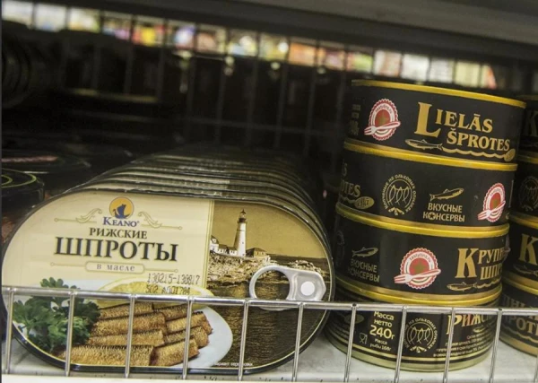 Изображение к статье: Латвия опять отличилась: почему наши шпроты в Египте дешевле, чем дома?