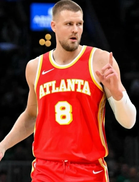 Изображение к статье: Почему Кристапа Порзиньгиса меняют в «Атланту»