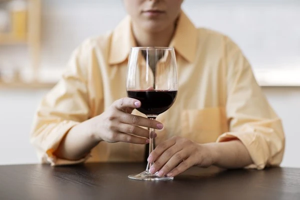 Изображение к статье: Обнаружен неожиданный триггер тяги к алкоголю