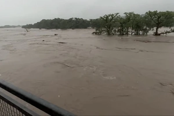 Изображение к статье: Число жертв наводнения в Техасе достигло 50