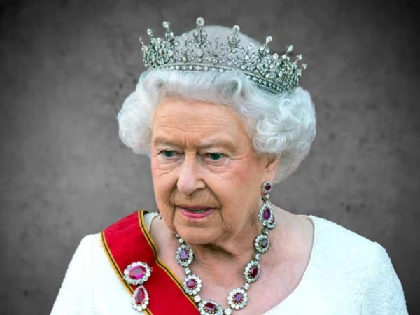 Изображение к статье: Королевский биограф рассекретила слова Елизаветы II о Меган Маркл незадолго до смерти