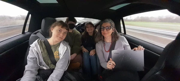 Изображение к статье: Франческа Альбанезе и Грета Тунберг.