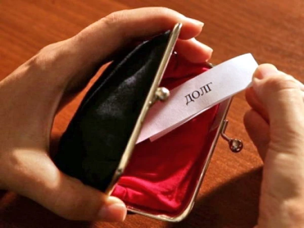 Изображение к статье: Может ли переписать на мать долги за квартиру в Риге – комментарий юриста